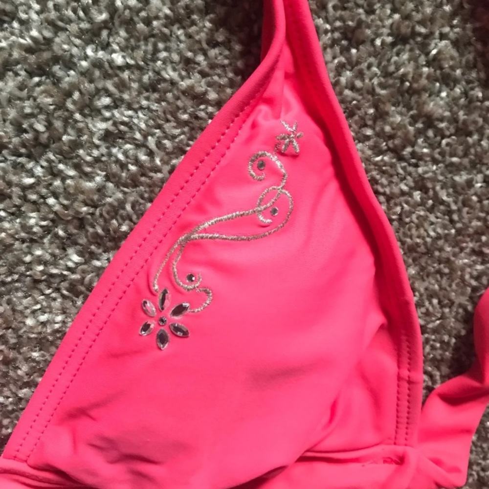 Bikini - Picture 2 of 3